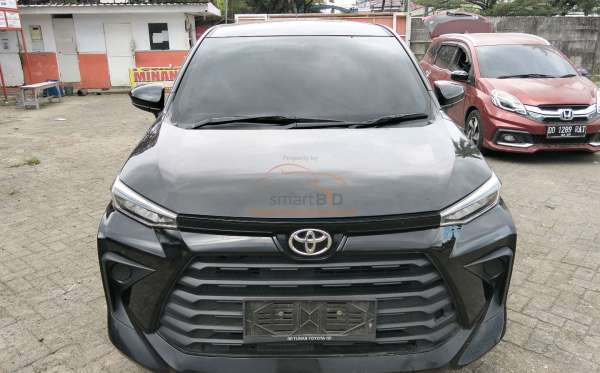 TOYOTA  AVANZA  1.3 E