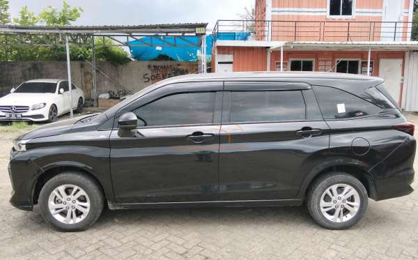 TOYOTA  AVANZA  1.3 E