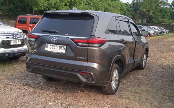 TOYOTA INNOVA ZENIX G