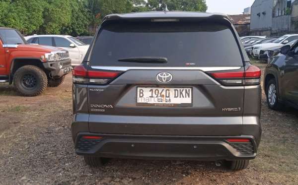 TOYOTA INNOVA ZENIX G