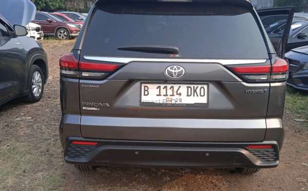 TOYOTA INNOVA ZENIX G