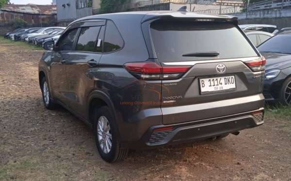 TOYOTA INNOVA ZENIX G