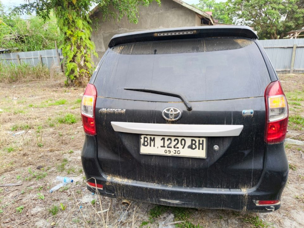 TOYOTA  AVANZA  1.3 E