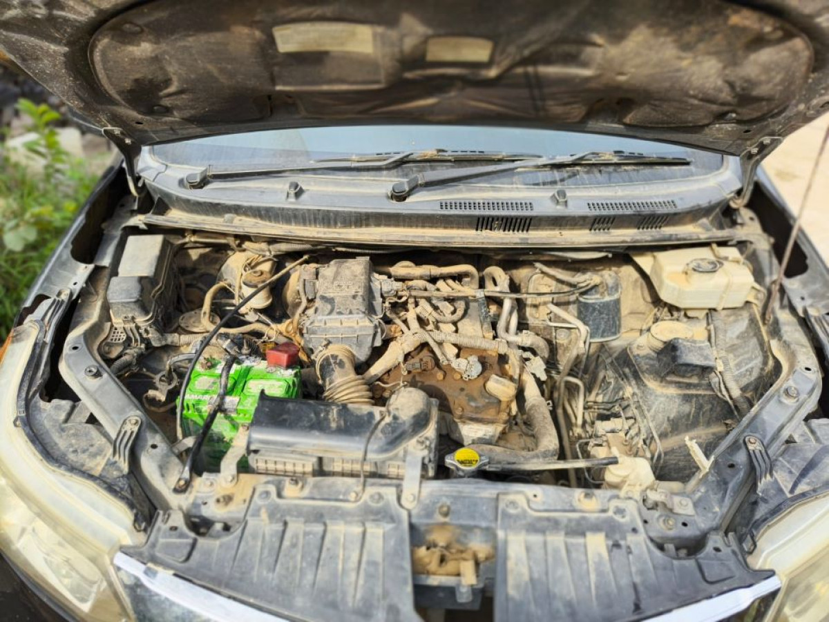 TOYOTA  AVANZA  1.3 E