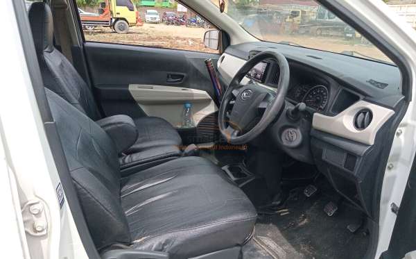 DAIHATSU  SIGRA  1.2 X