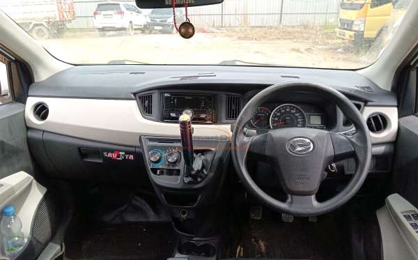 DAIHATSU  SIGRA  1.2 X