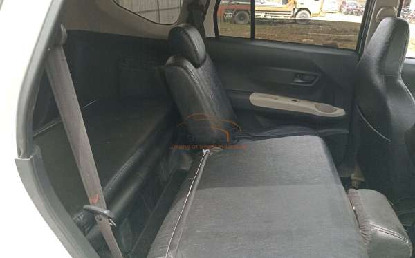DAIHATSU  SIGRA  1.2 X