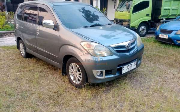 DAIHATSU  XENIA