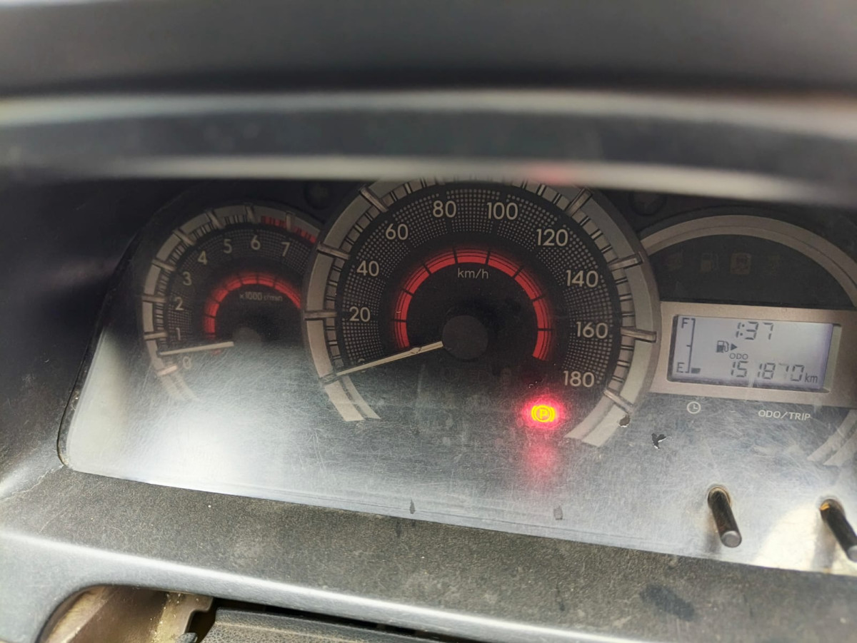 TOYOTA  AVANZA  1.3 E
