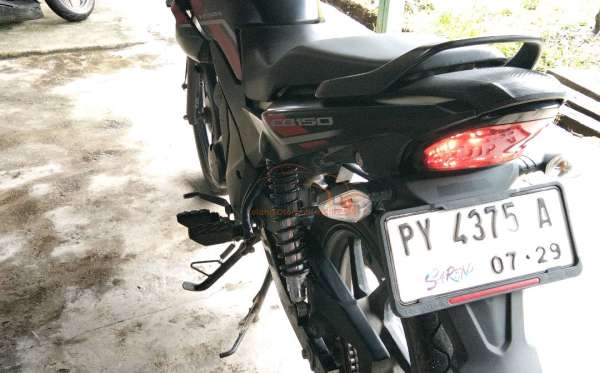 HONDA CB 150 Verza