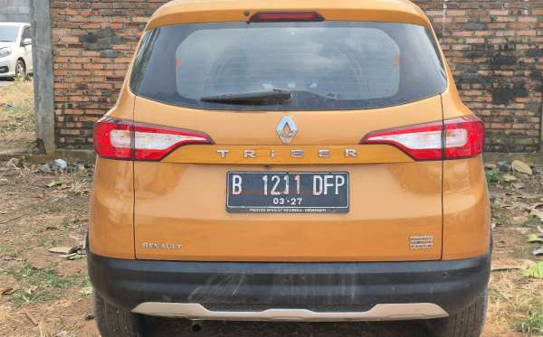 RENAULT TRIBER 1.0 RXZ AT