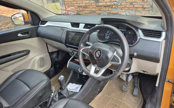 RENAULT TRIBER 1.0 RXZ AT