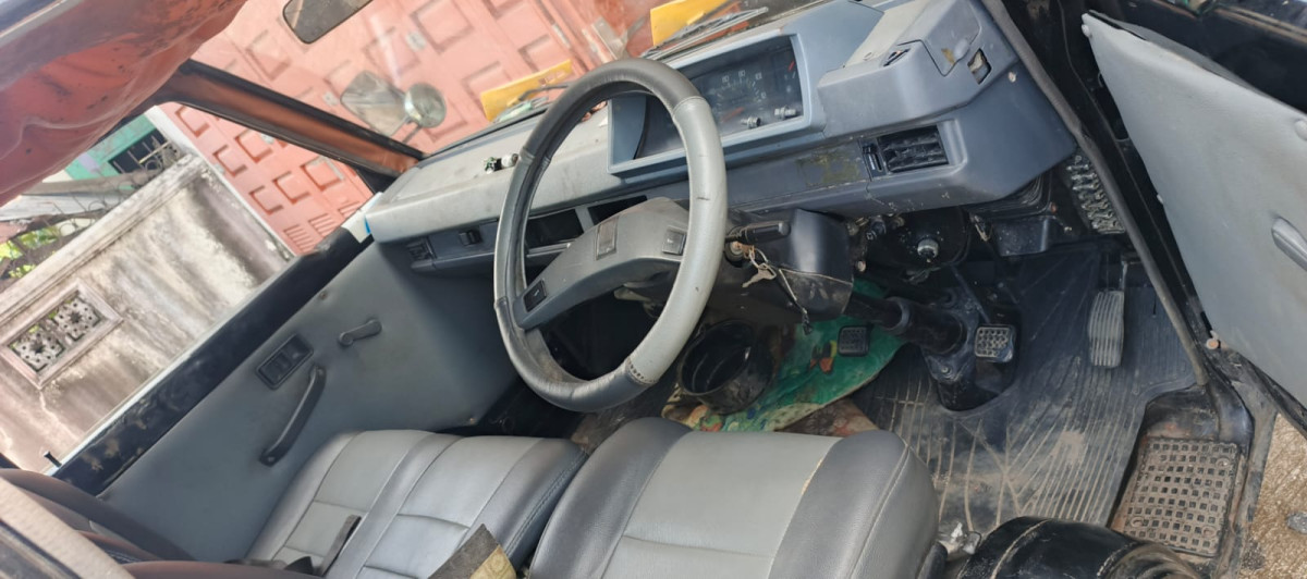 MITSUBISHI L 300
