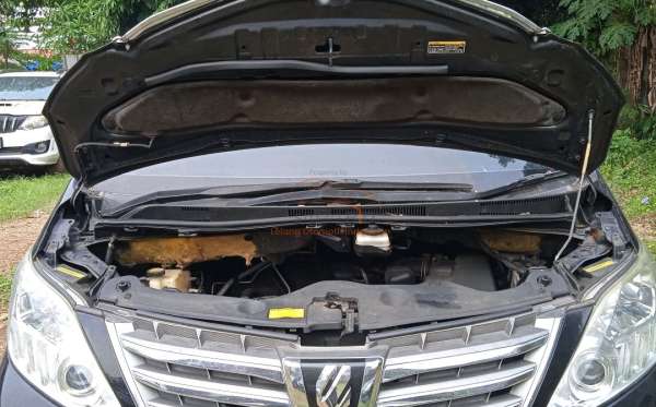 TOYOTA  ALPHARD  2.4