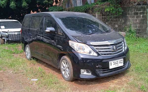 TOYOTA  ALPHARD  2.4