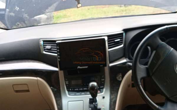 TOYOTA  ALPHARD  2.4