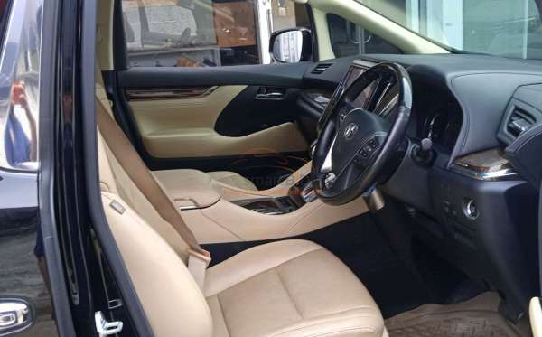 TOYOTA ALPHARD 2.5 G