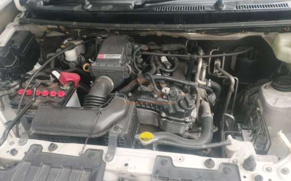 TOYOTA AVANZA E