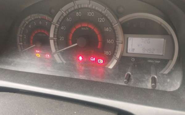 TOYOTA AVANZA E