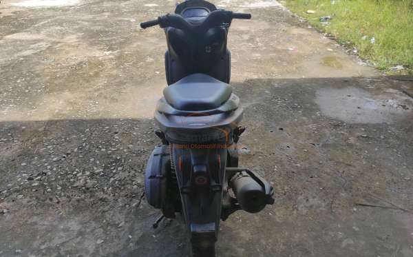 YAMAHA  LEXI