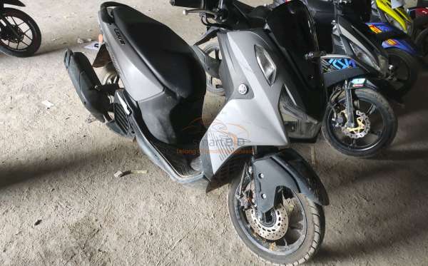 YAMAHA  LEXI