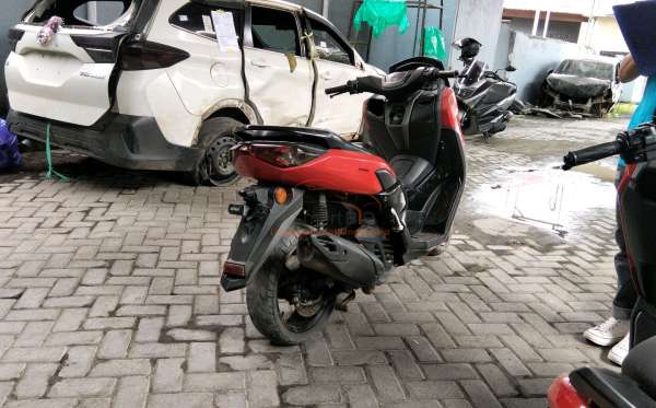 YAMAHA NMAX 155