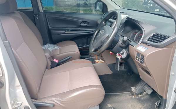 DAIHATSU XENIA 1.3 X