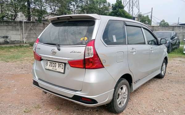 DAIHATSU XENIA 1.3 X