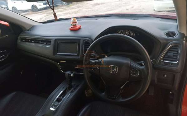 HONDA HRV RU1 1.5 E