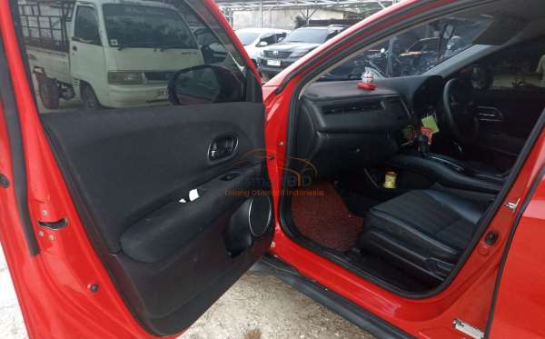 HONDA HRV RU1 1.5 E