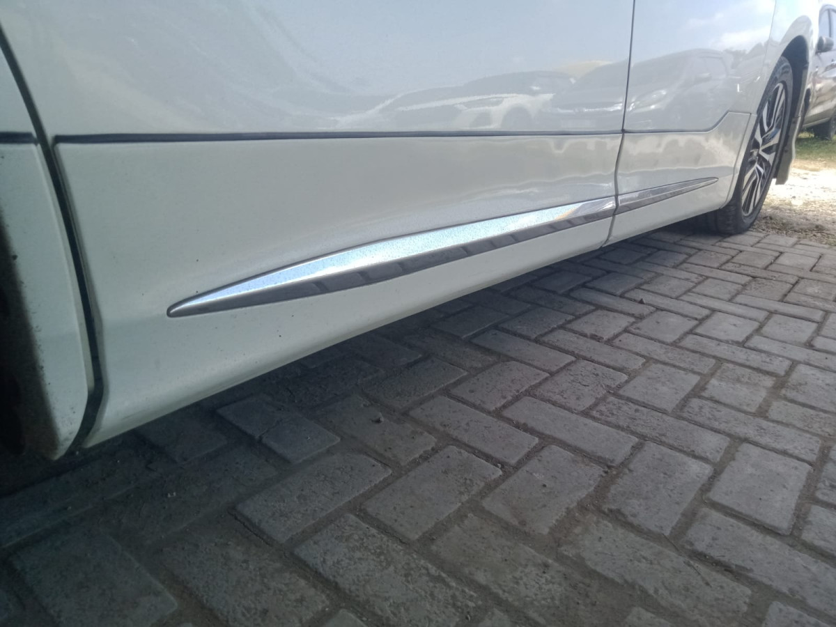 TOYOTA ALPHARD 2.5 G