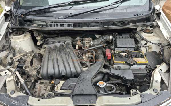 NISSAN GRAND LIVINA XV