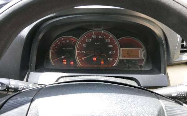 TOYOTA AVANZA 1.3 G