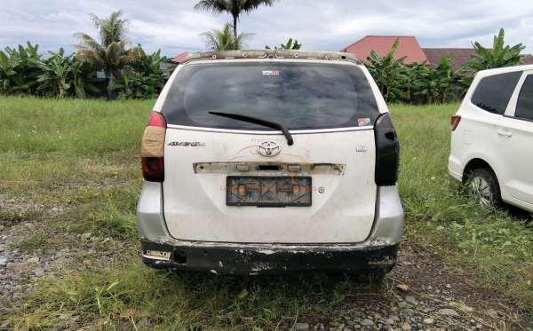TOYOTA AVANZA