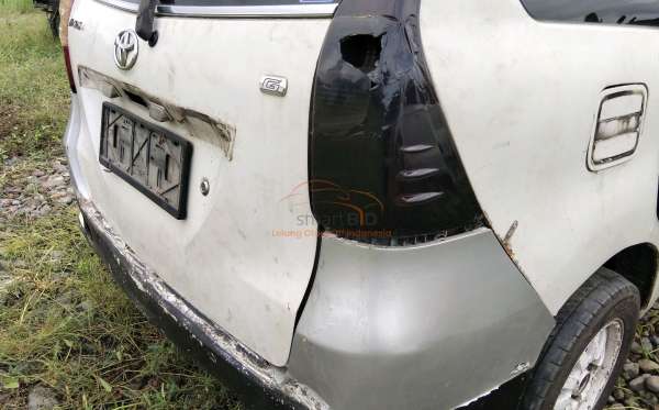 TOYOTA AVANZA