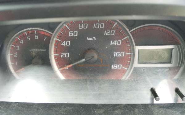 TOYOTA AVANZA