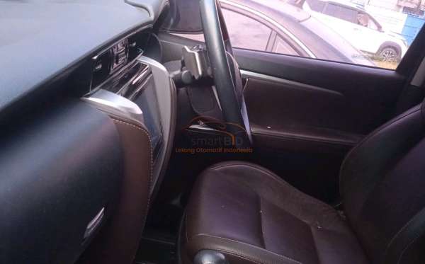 TOYOTA  FORTUNER  2.4 VRZ