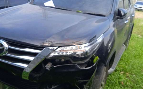 TOYOTA  FORTUNER  2.4 VRZ