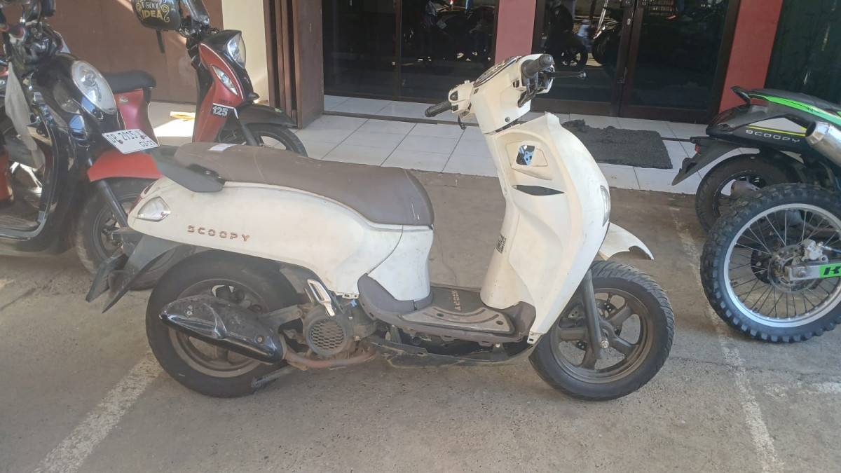 HONDA SCOOPY PRESTIGE