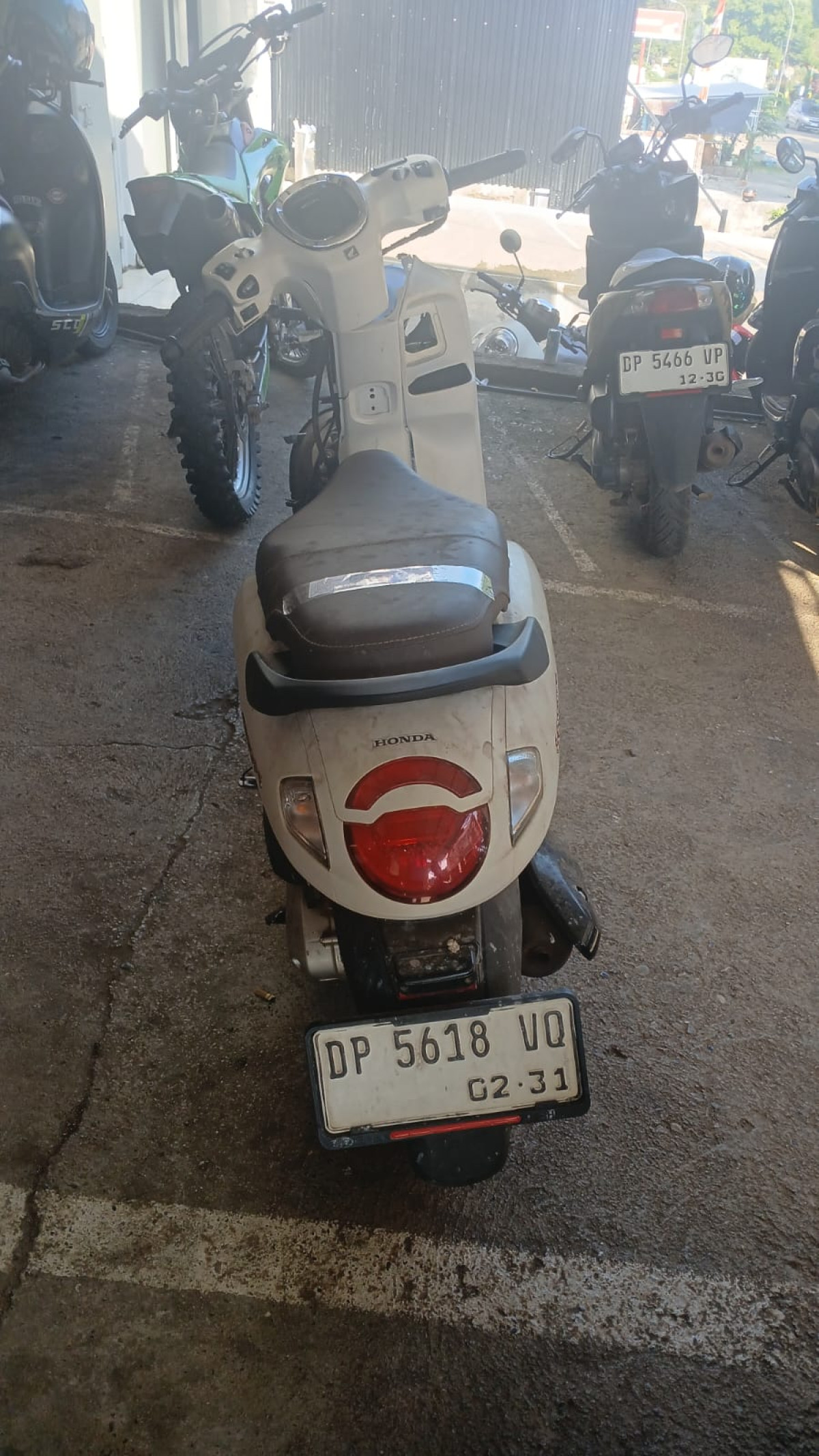 HONDA SCOOPY PRESTIGE