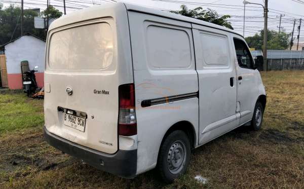 DAIHATSU GRAN MAX
