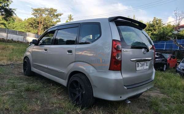 DAIHATSU  XENIA