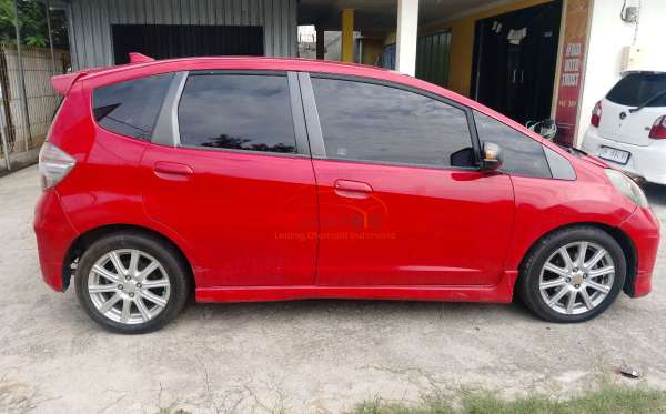 HONDA  JAZZ  GE8 1.5 E