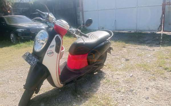 HONDA  SCOOPY