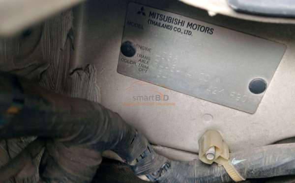 MITSUBISHI PAJERO SPORT 2.5 D EXCEED (4X2)