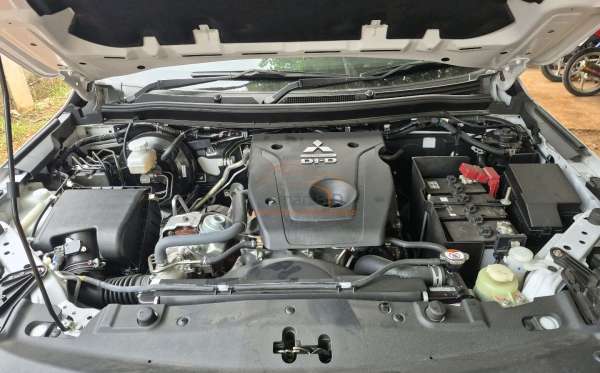 MITSUBISHI  PAJERO  SPORT 2.4L DAKAR-L (4X2)