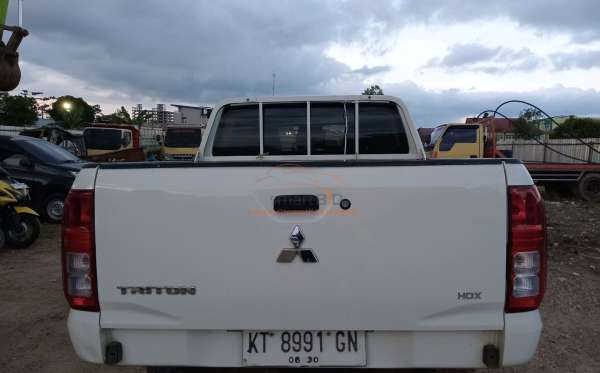MITSUBISHI TRITON