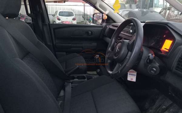 MITSUBISHI TRITON