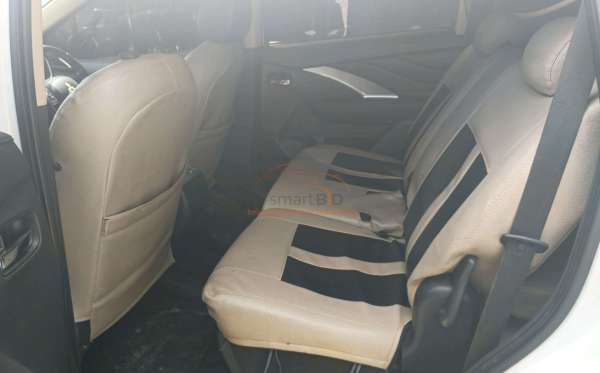 MITSUBISHI XPANDER