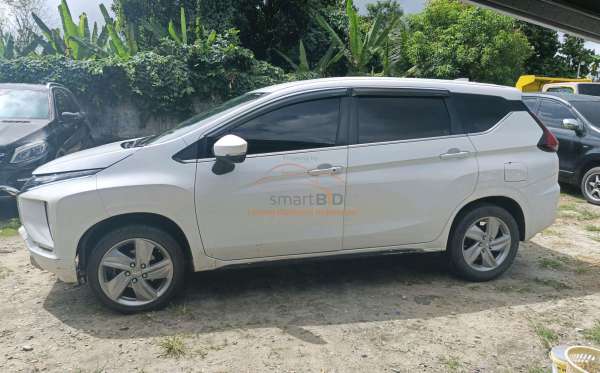 MITSUBISHI XPANDER